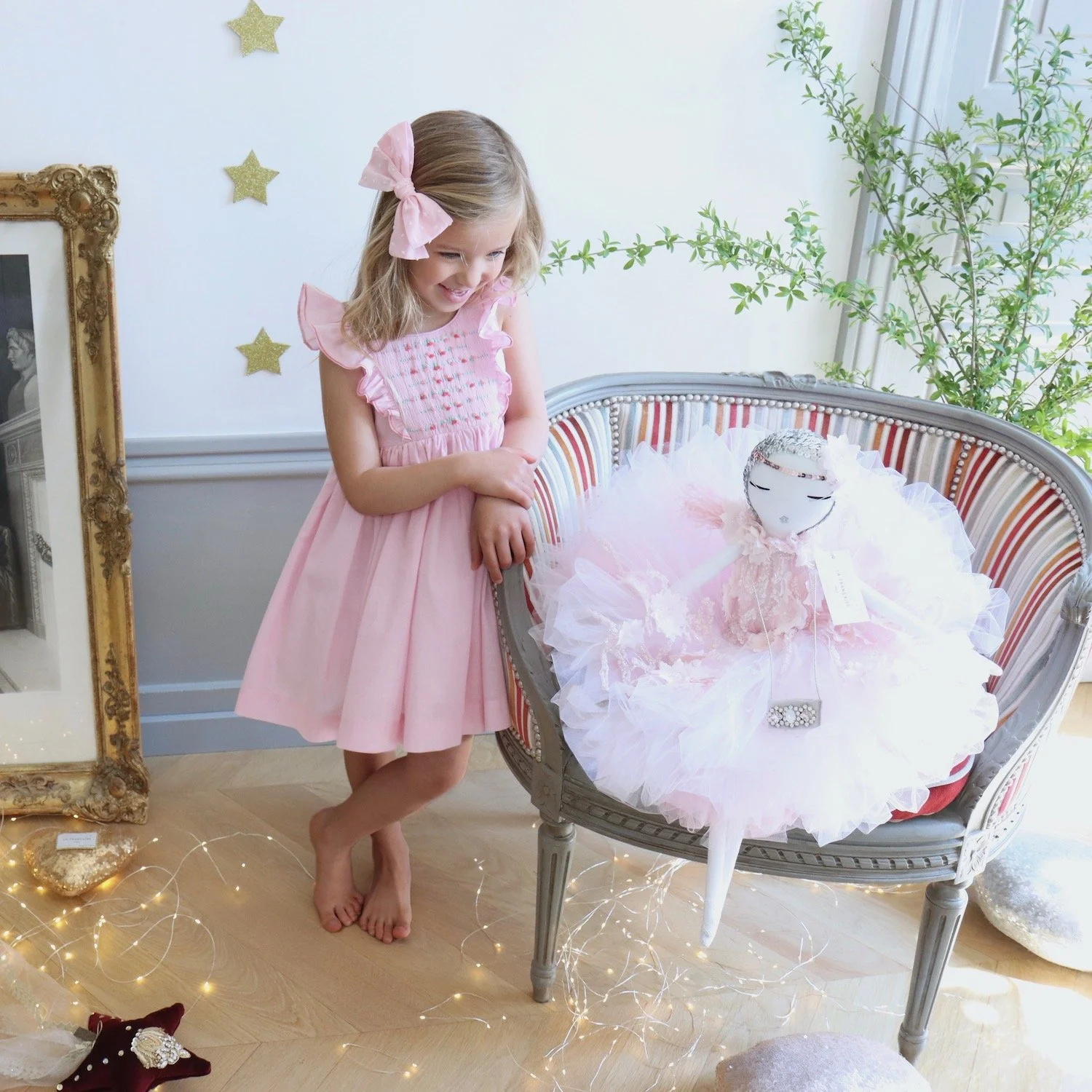  L’Île aux Fées traditional authentic children’s boutique in Paris - best boutique for little girls - handmade smocked dresses 