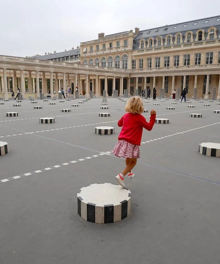 Les colonnes de Buren - @petitefilledete photo
