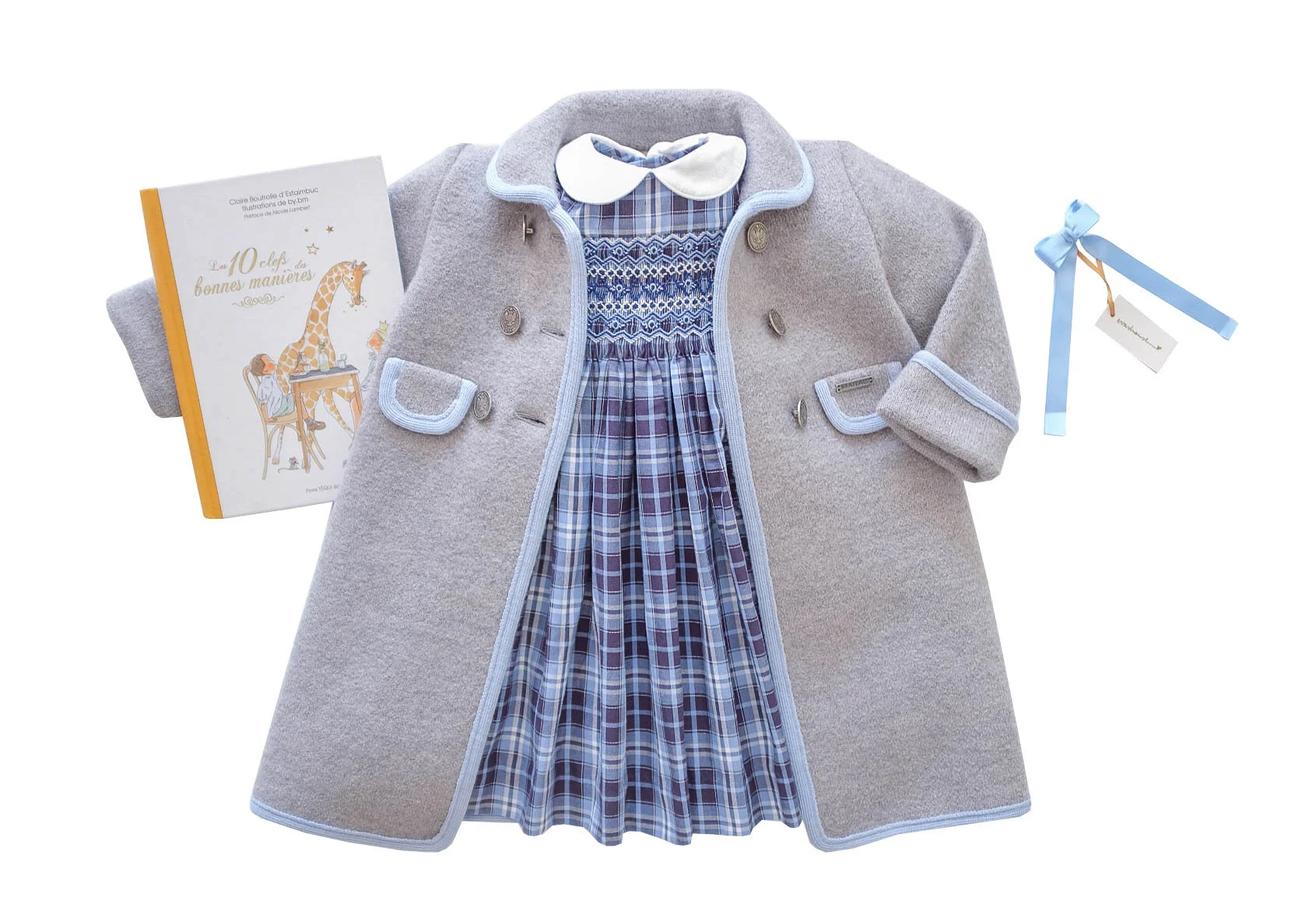 L'Île aux Fées - boutique de vêtements pour enfants à Paris - robes à smocks classique chic