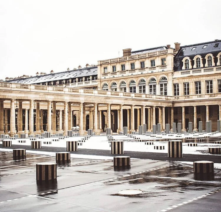 Palais Royal - colonnes de Buren - photo @ahedgehogtravels