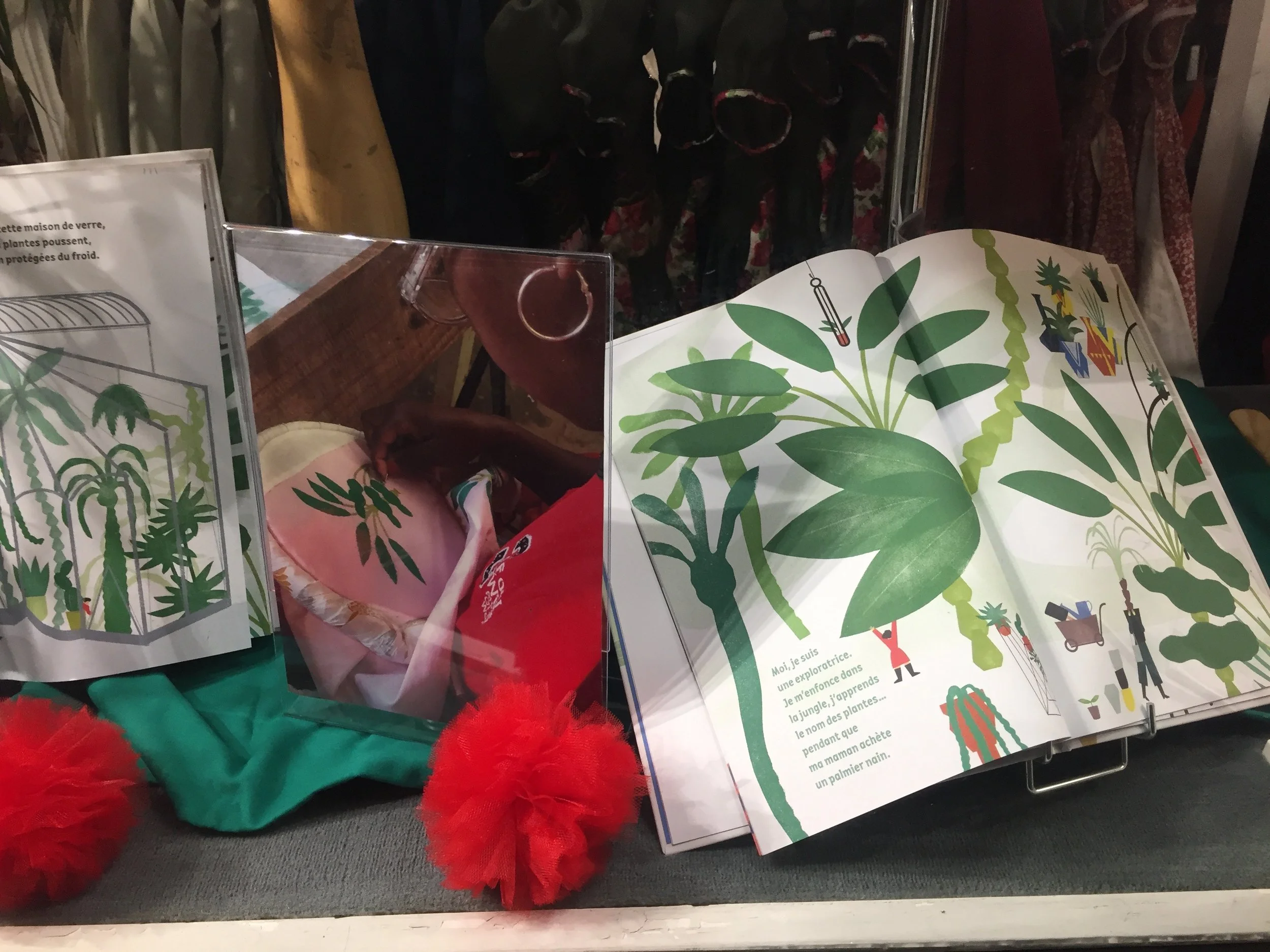 Paris boutique - children book - dress