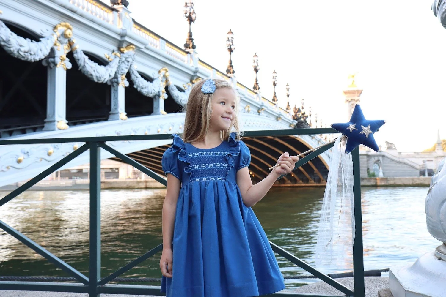  L’Île aux Fées traditional authentic children’s boutique in Paris - best boutique for little girls - handmade smocked dresses 