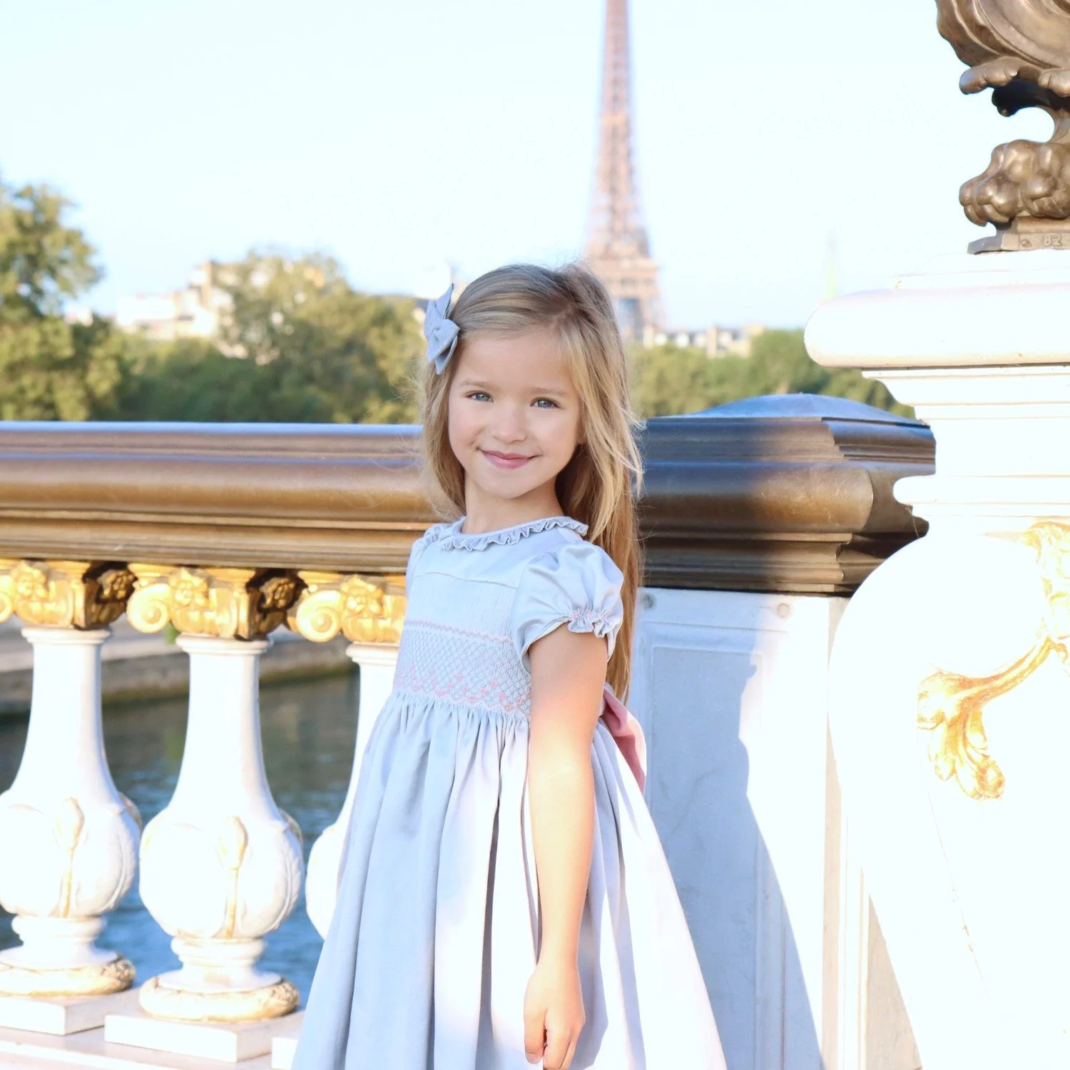  L’Île aux Fées traditional authentic children’s boutique in Paris - best boutique for little girls - handmade smocked dresses 
